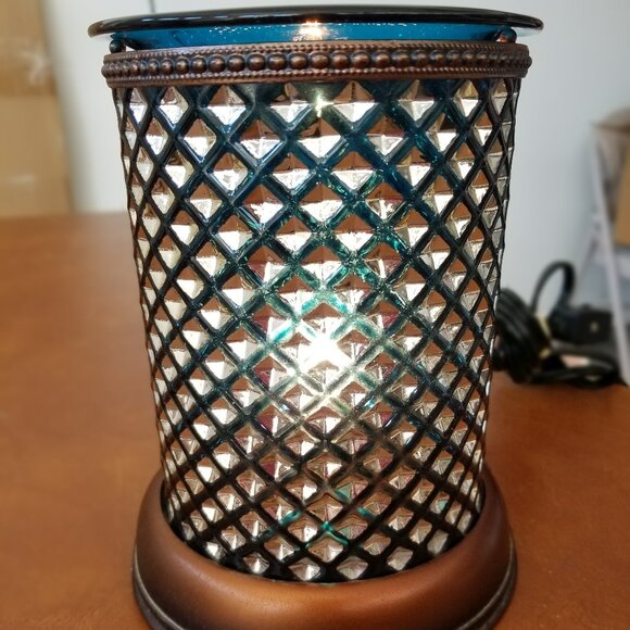 Scentsy Lampshade Collection Wax Warmer - Blue Diamond - Picture 6 of 6